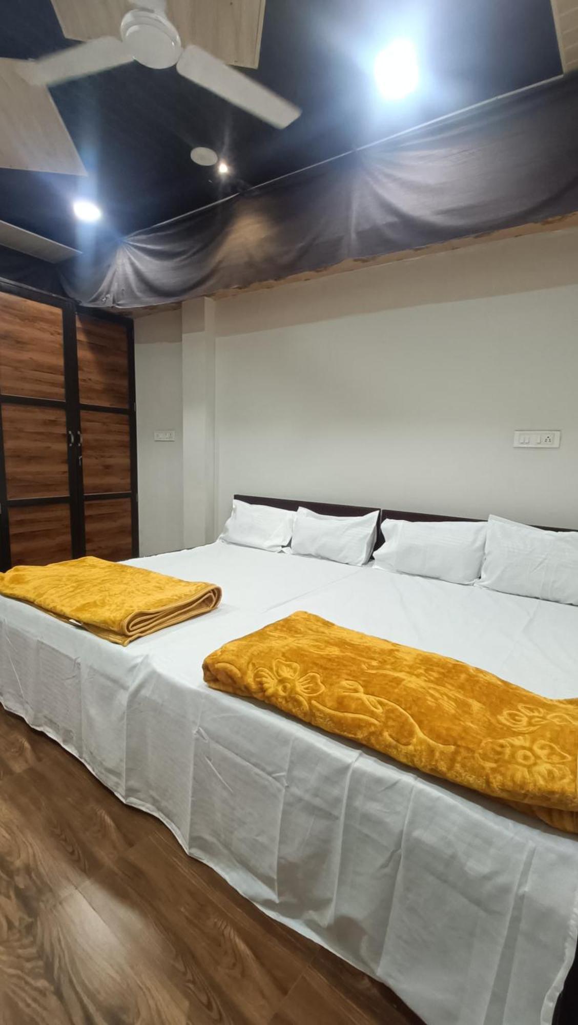 Mangaldeep Guest House 乌贾因 外观 照片